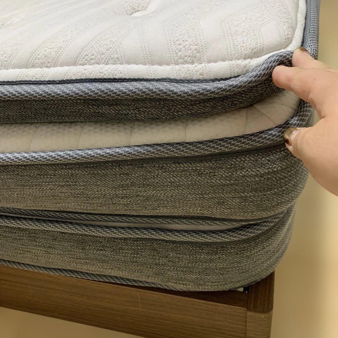 ニトリクイーンサイズ ベッドフレーム 170x200cmマット付き