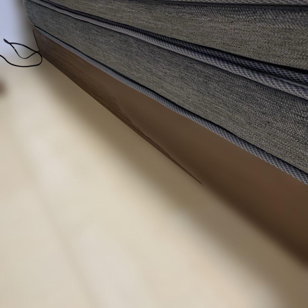 ニトリクイーンサイズ ベッドフレーム 170x200cmマット付き