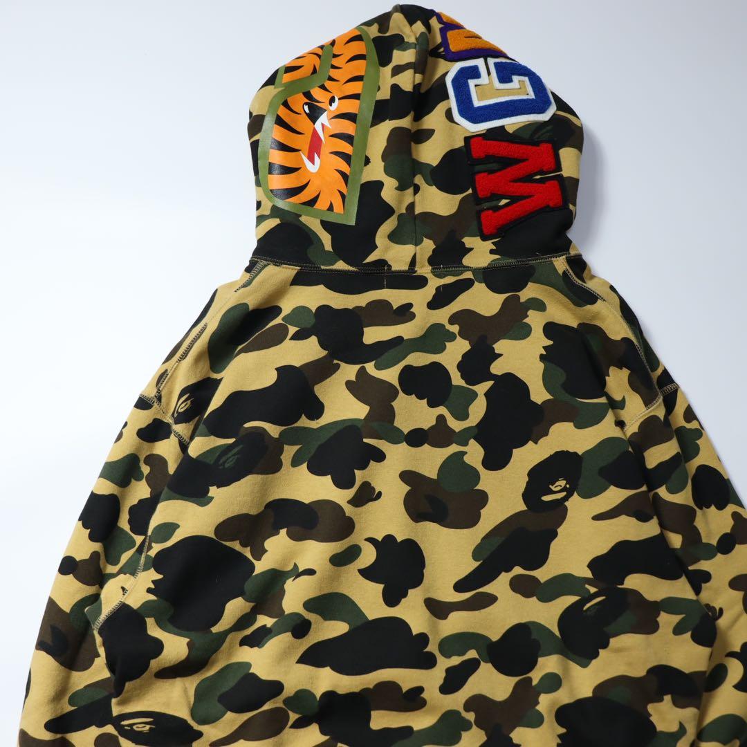レア　A BATHING APE エイプ　1st カモ シャーク パーカー