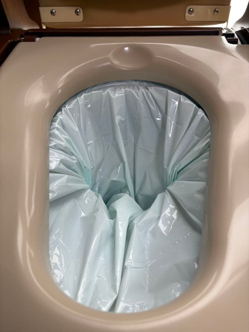 【送料込】安寿 家具調トイレセレクトR自動ラップはねあげ（暖房便座） アロン化成