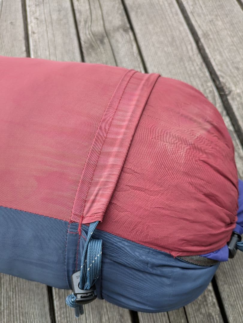 （はなからぎゅうにゅうさん）モンベル シェラフ mont-bell Burrow