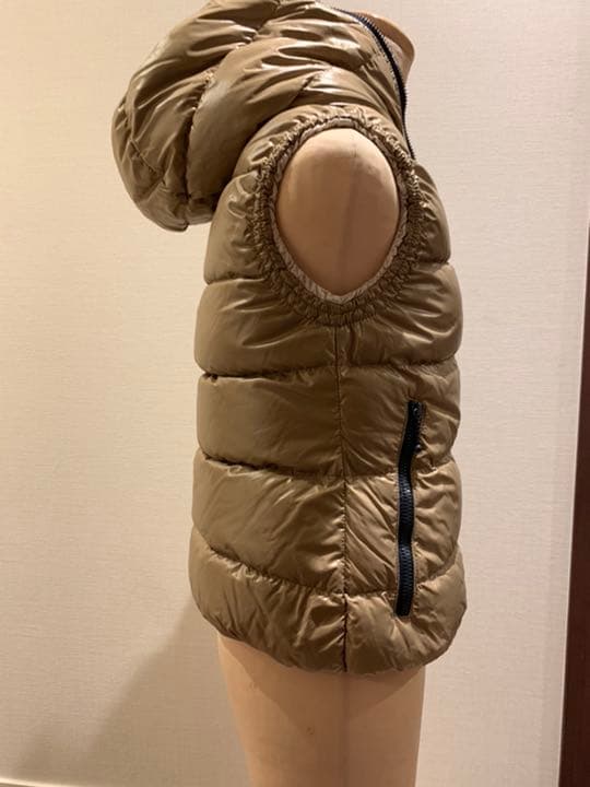 ダウンベストDuvetica リバーシブル