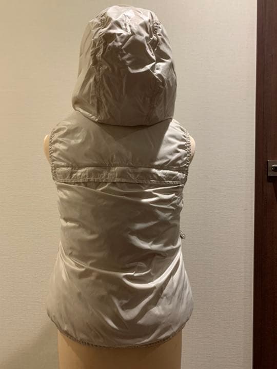 ダウンベストDuvetica リバーシブル