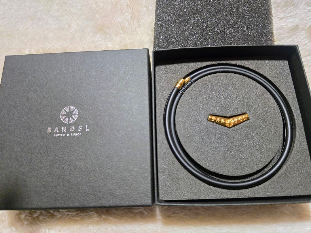 り*ご様 バンデル チタンネックレス ゴールド ネックレス 53cm