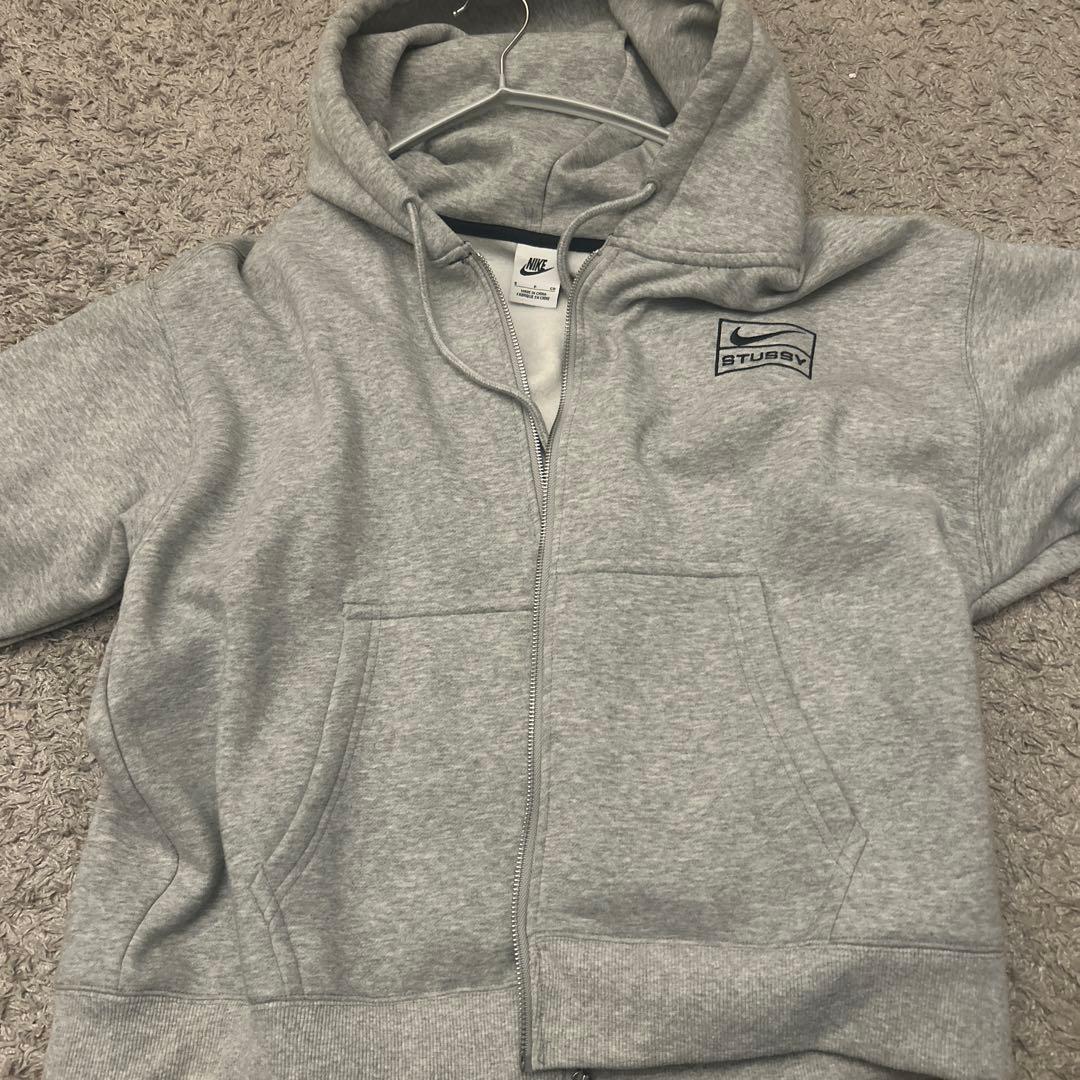 は*と様 Nike x Stussy グレー ジップアップパーカー