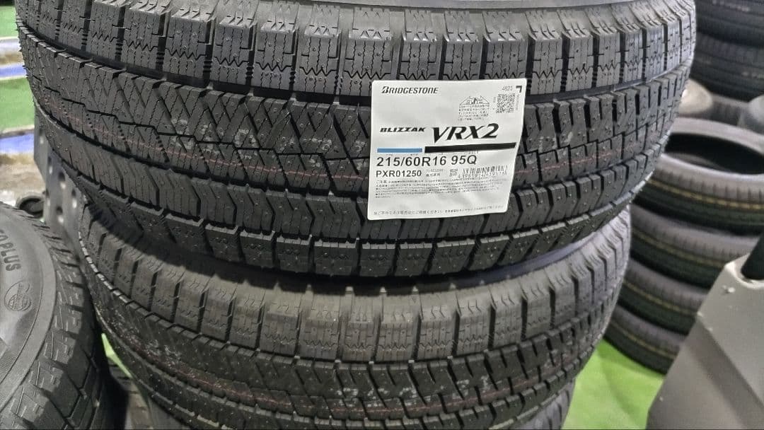 ブリヂストン Blizzak VRX2 215/60R16 95Q新品2本