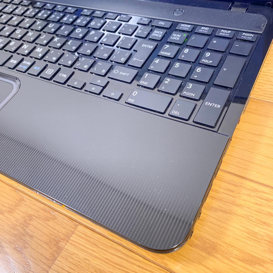 オフィス2021✨高性能4コアi7 快適SSD メモリ8 東芝ノートパソコン黒