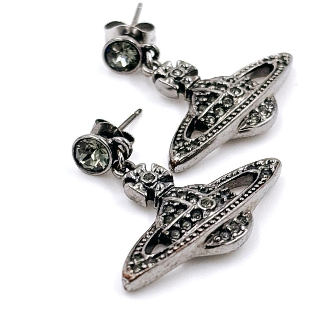 Vivienne Westwood オーブ ミニ バス レリーフ ピアス