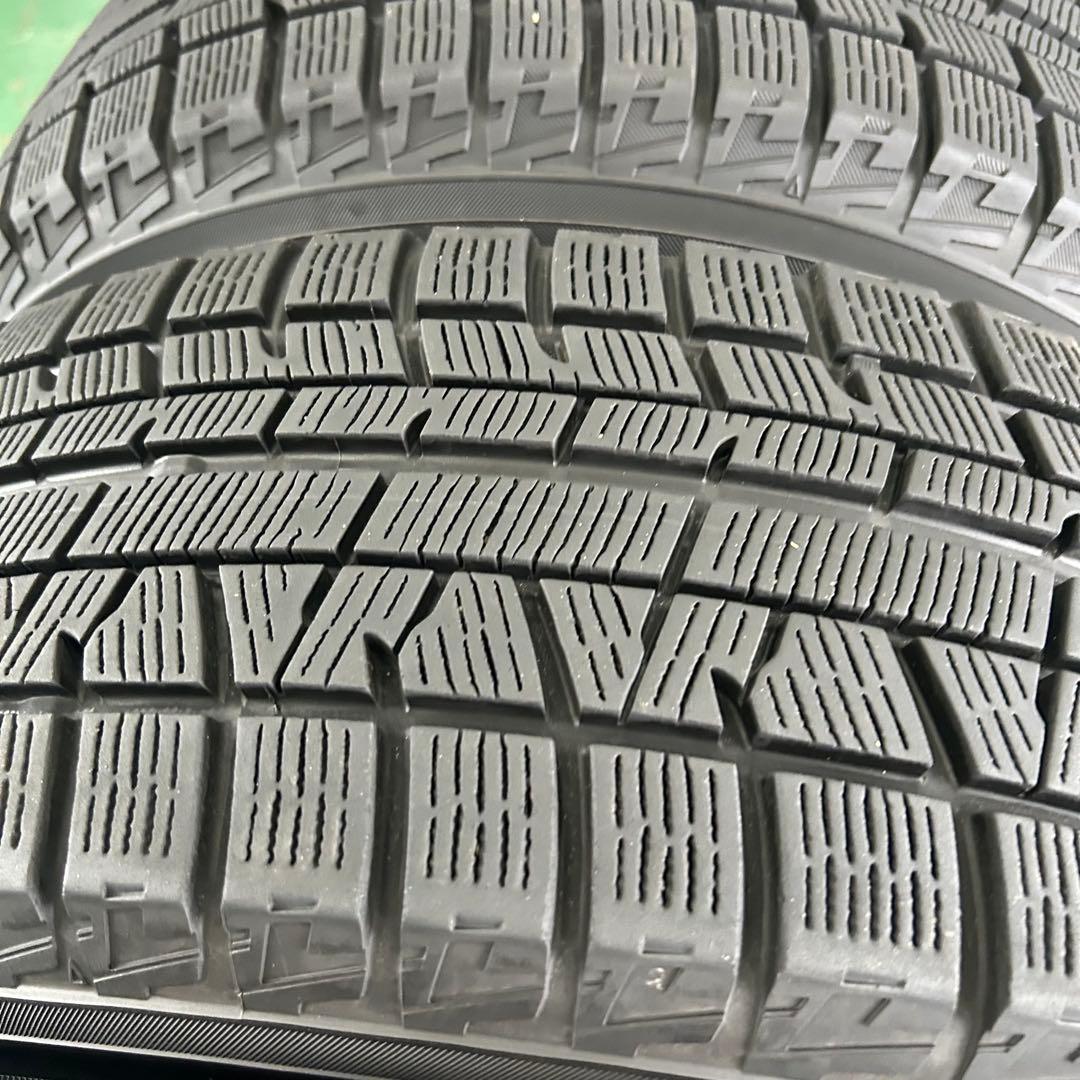 中古スタッドレス215/60R17ヨコハマ4本セット　カローラクロスなど