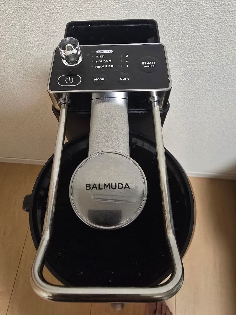 ＜BALMUDA＞コーヒーメーカー