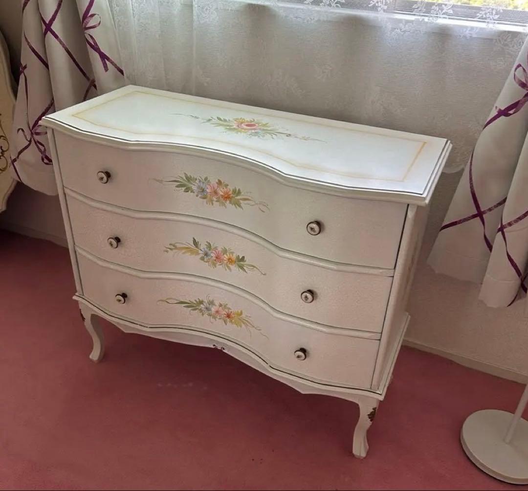 年内限定♡出品中❣️ロココ調　レア　猫足　姫系　ホワイト フラワー　3段チェスト