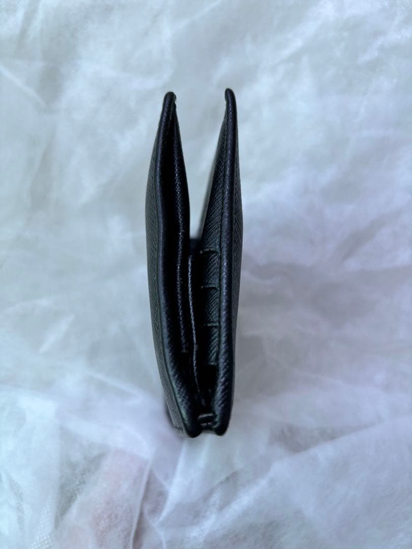 種*様 【特別セール中】プラダ　二つ折り財布　定価65,800円
