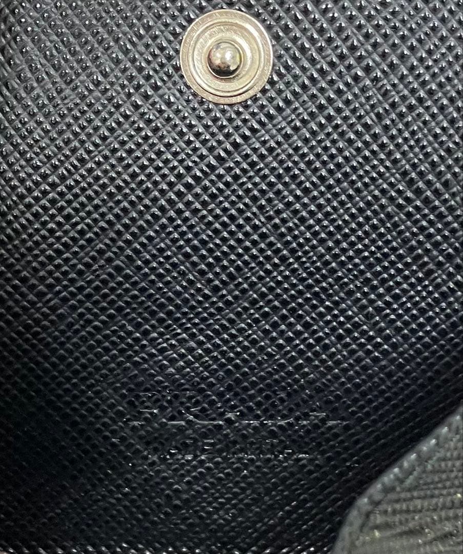 PRADA プラダ サフィアーノ トライアングル ケース 2MM935