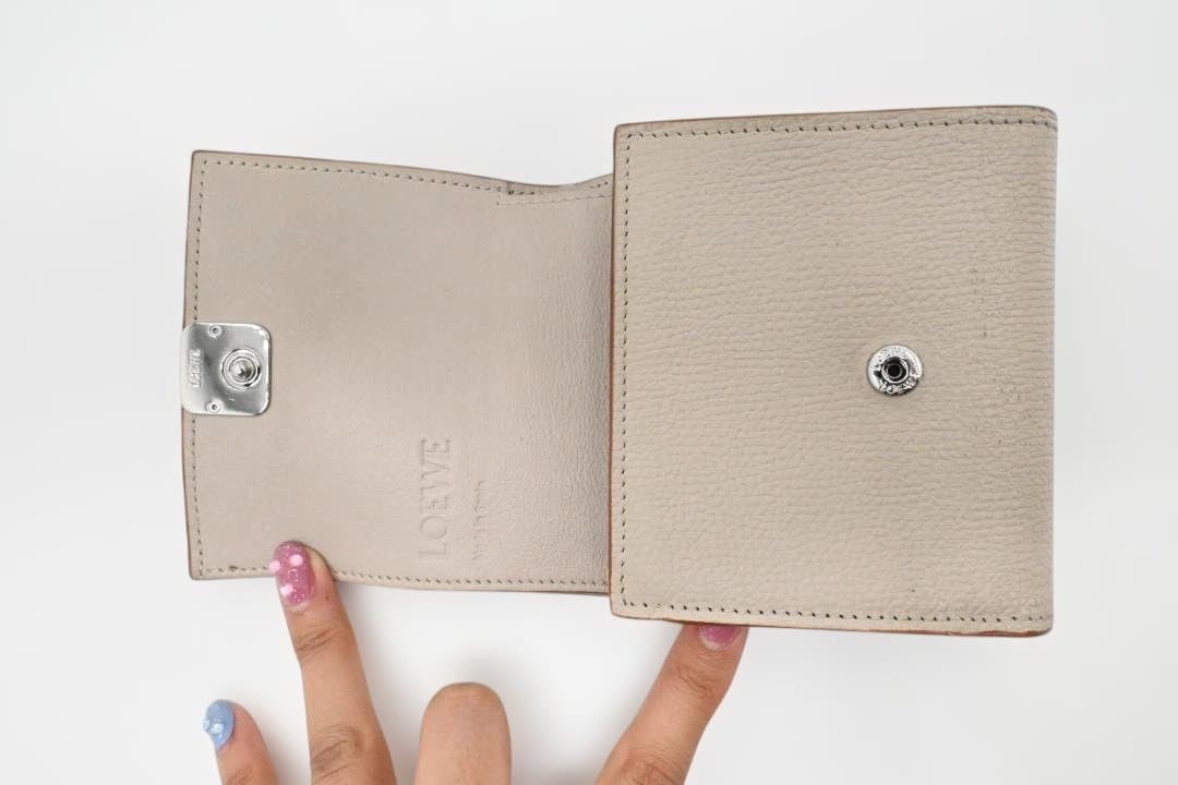 【美品】LOEWE　ロエベ　アナグラム　コンパクトウォレット　二つ折り財布