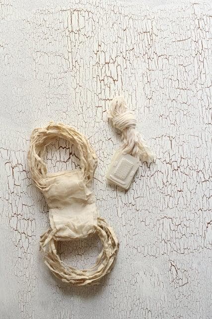 昔の眼帯と布製マスクの束　まとめ売り