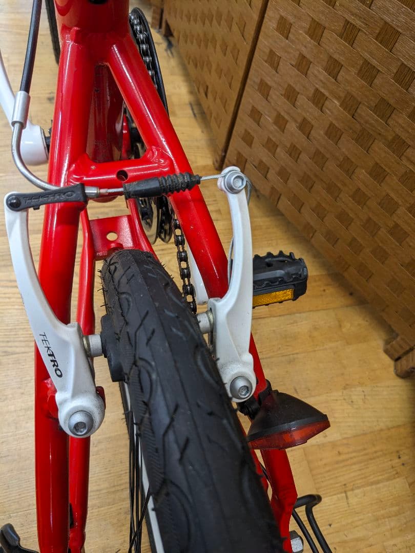 U013 折り畳み自転車　Ferrari　20インチ 7段変速　ミニベロ