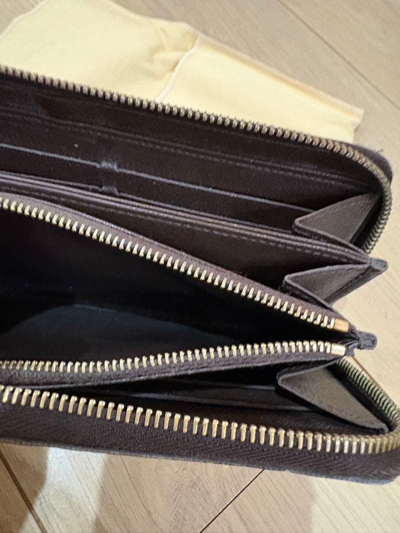 ルイ・ヴィトン　ダミエ財布