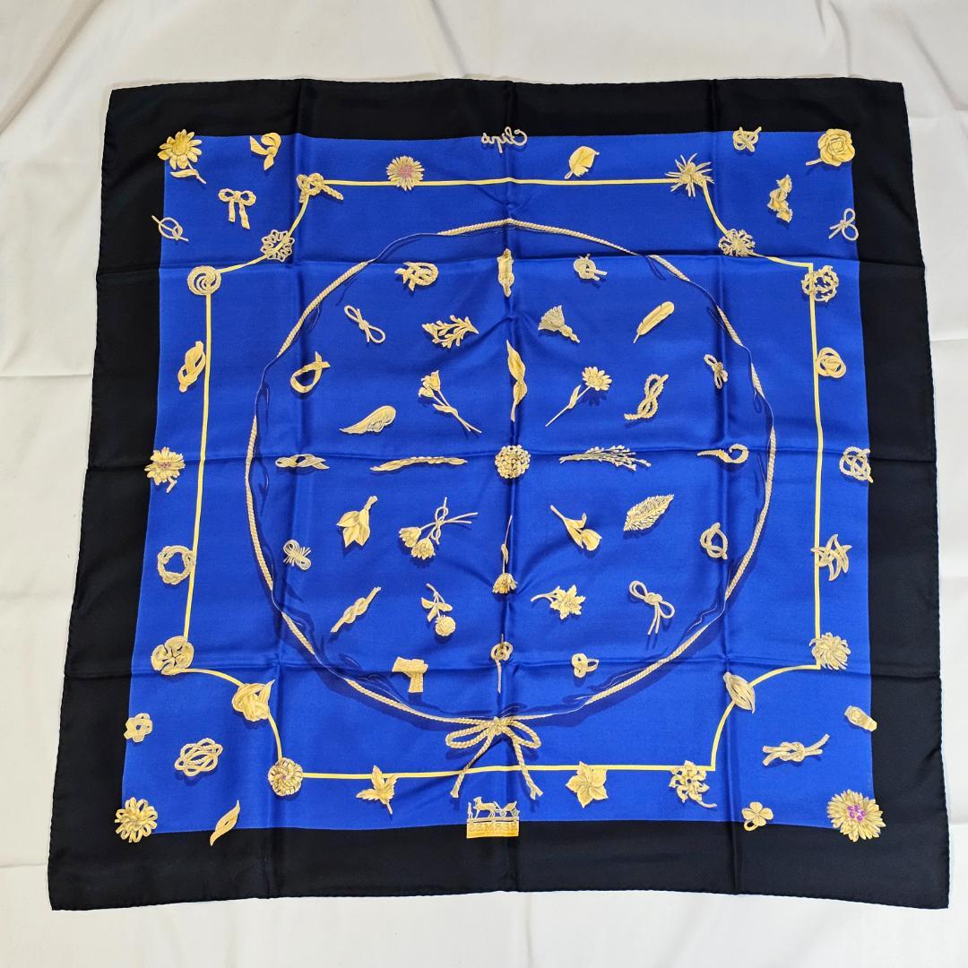 エルメス カレ90 クリップス ノット柄 シルク スカーフ 青 黒