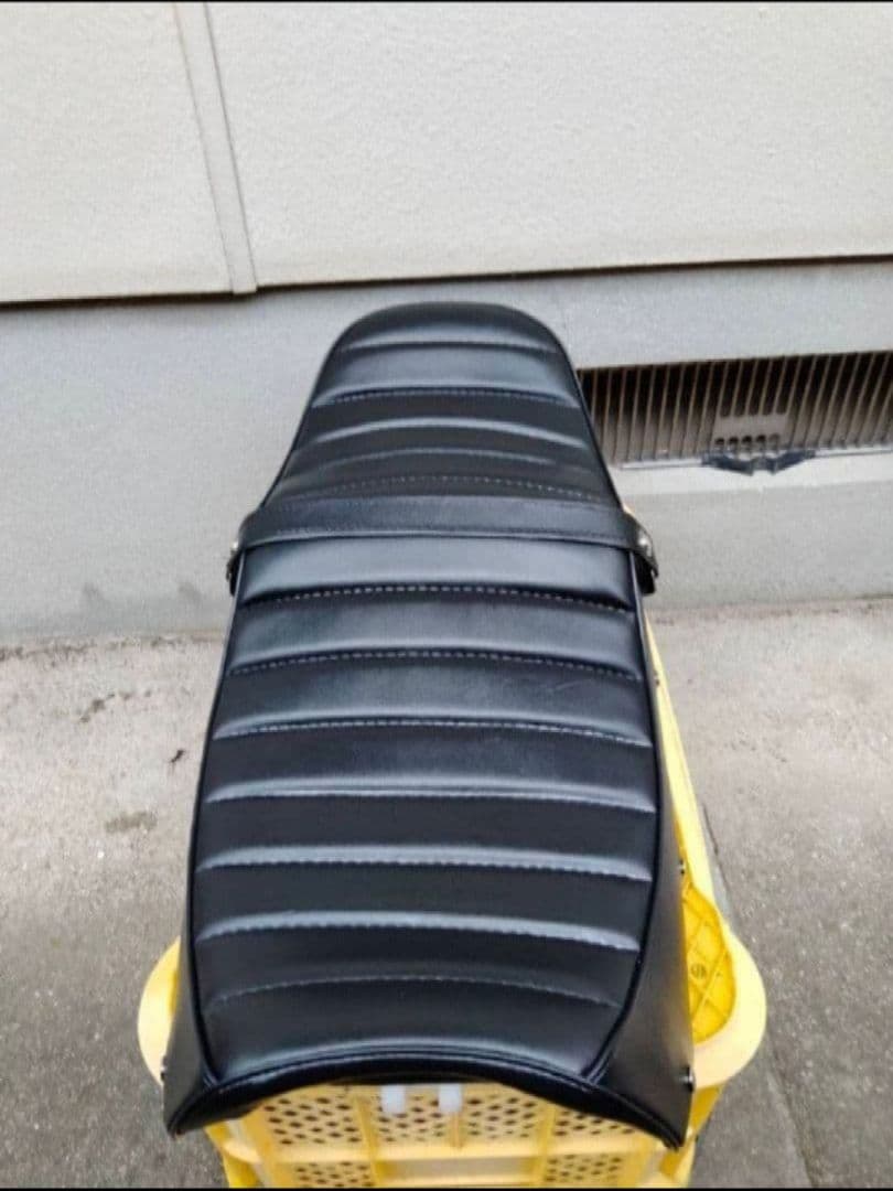 ホンダ　CB400sfタックロールシート　ブラックレザー　nc39.42