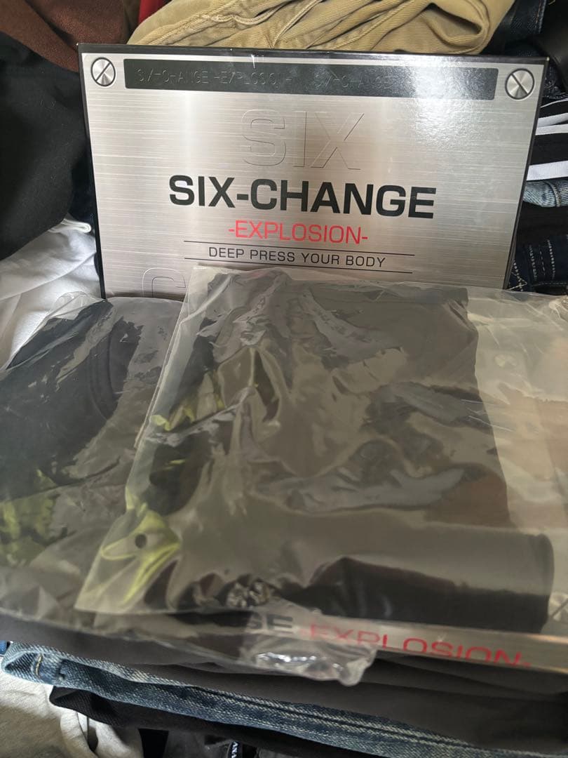 SIX-CHANGE 加圧シャツ　シックスチェンジ