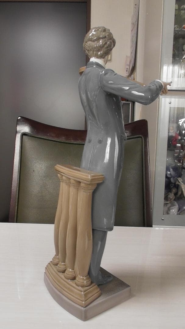 LLADRO　リヤドロ【ヤングバイオリニスト】Ｈ＝33cm　リアドロ　Ｌ549