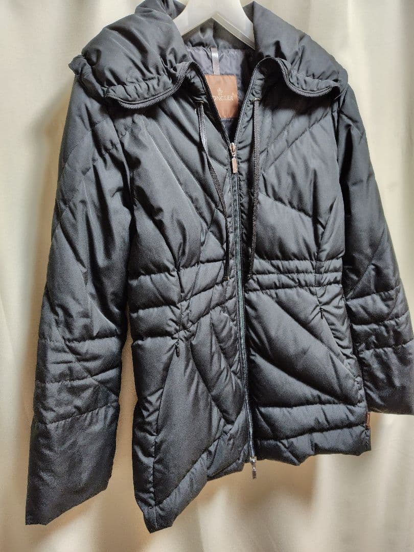 お値下げ【美品】MONCLER モンクレール 黒ダウンジャケット レディース