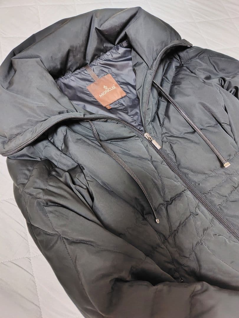 お値下げ【美品】MONCLER モンクレール 黒ダウンジャケット レディース
