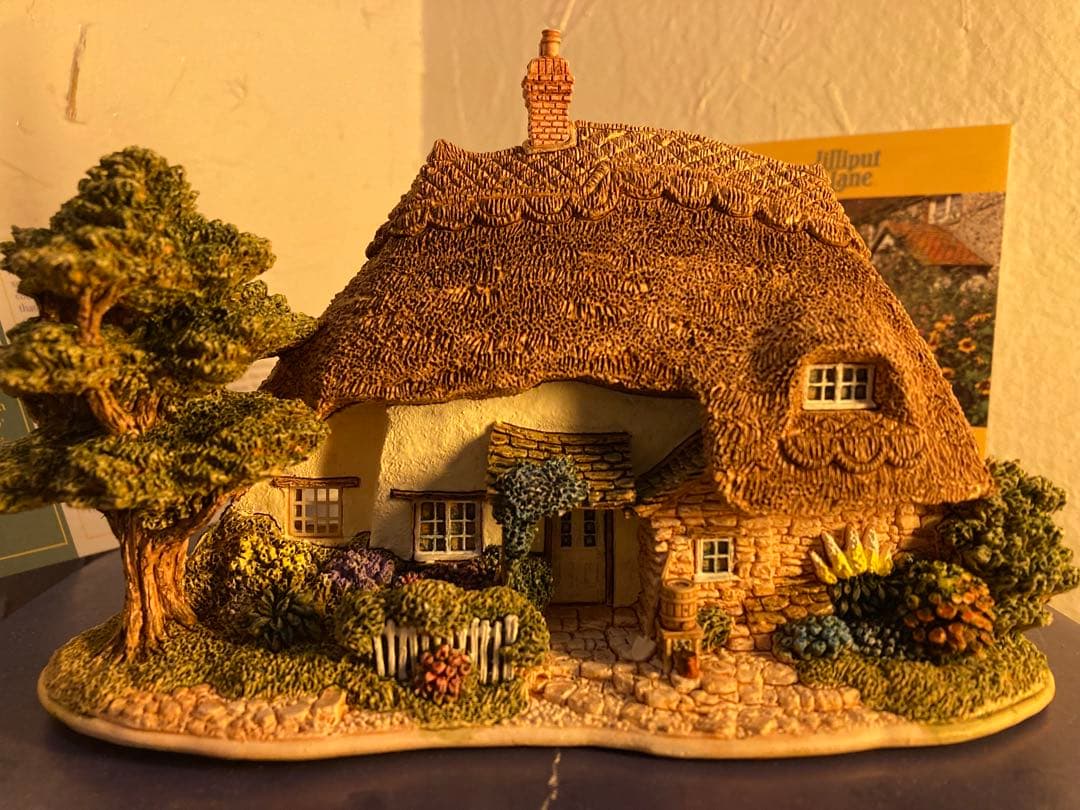 サイン入り ☆ lilliput lane ☆ THE POTTERY 置物