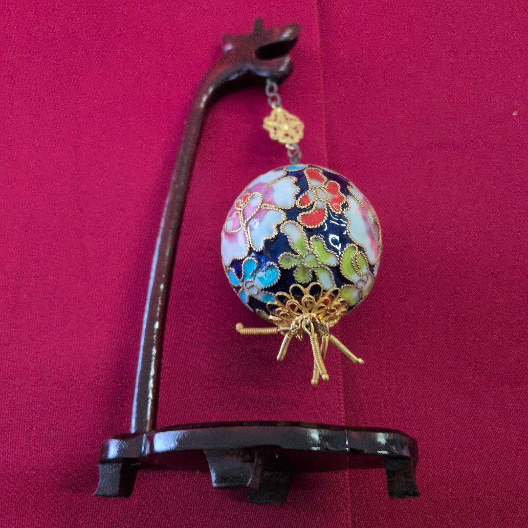 美しい工芸品、高さ約１4センチ