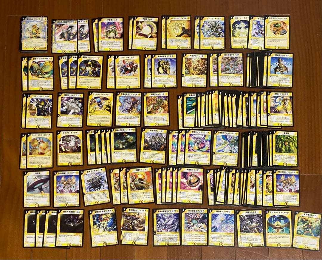 ト*オ様 【即日対応】デュエマ引退品　旧枠のみ　約1800枚　デュエマクラシック