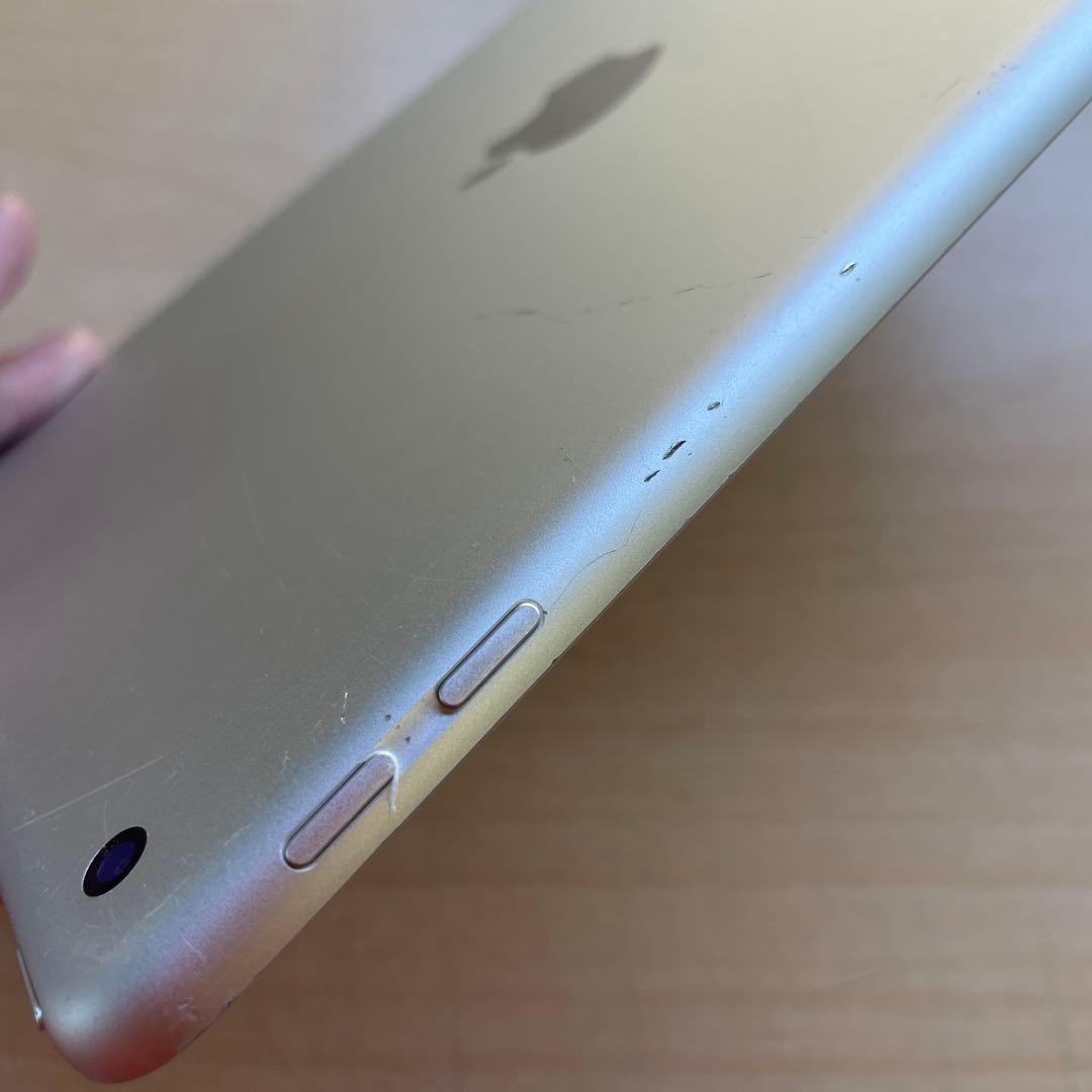 iPad 第6世代　A1893　Wi-Fiモデル　シルバー　32GB #4