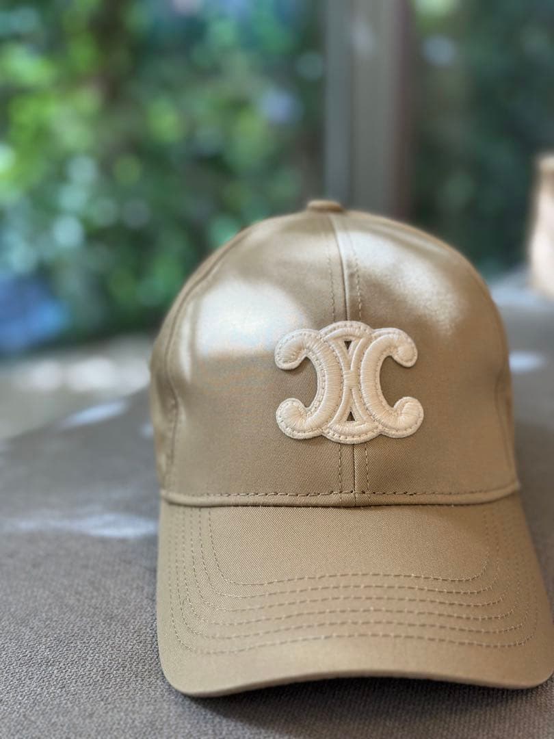 セリーヌ　トリオンフベースボールキャップ　ベージュ