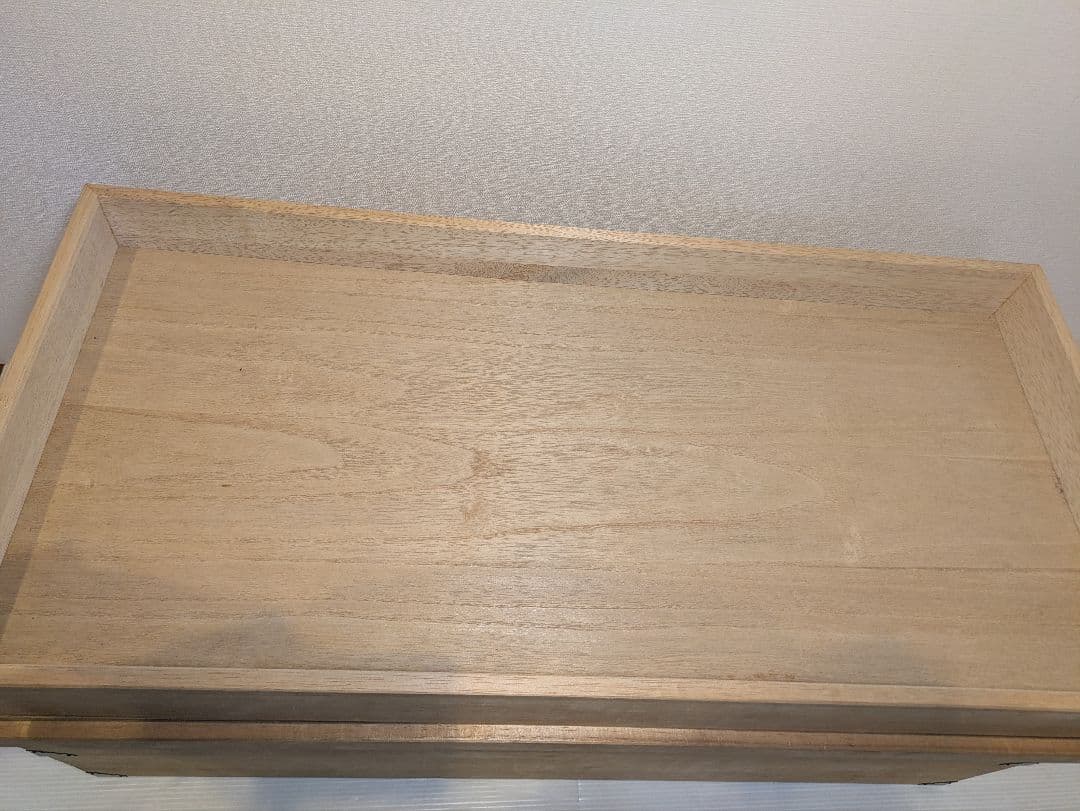 桐箱　桐箪笥　衣装ケース　4段