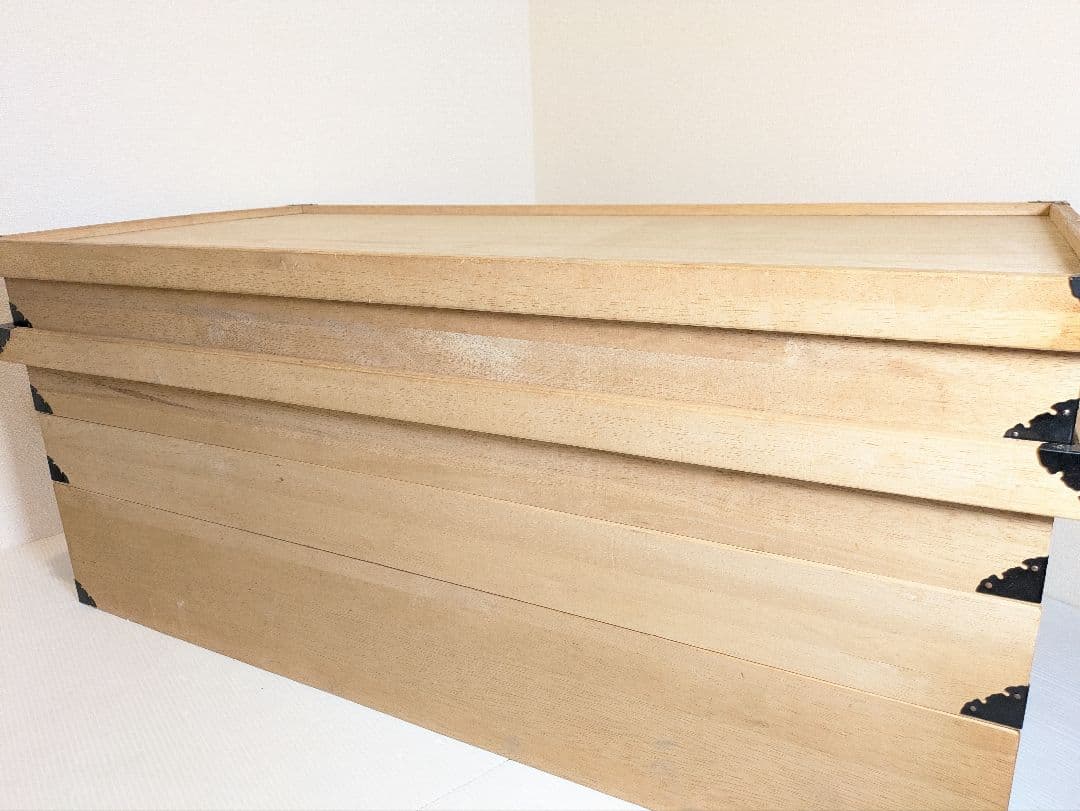 桐箱　桐箪笥　衣装ケース　4段