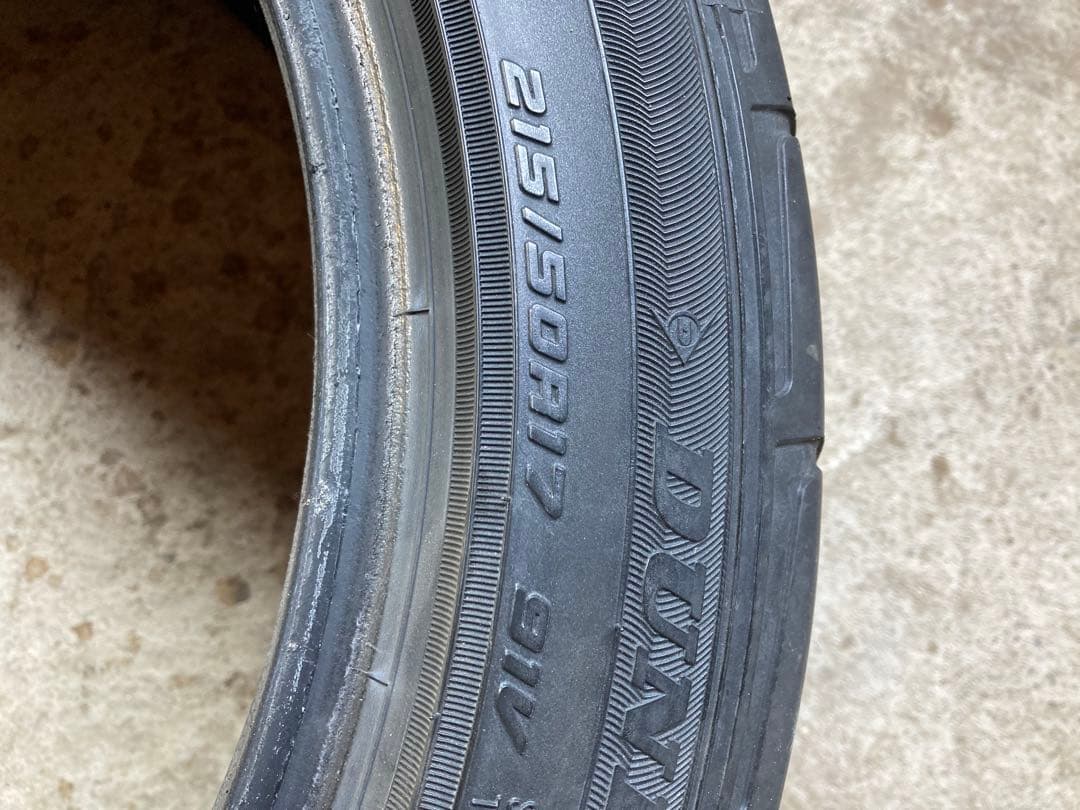 国産ダンロップ。215/50R17インチ　サマータイヤ 4本セット