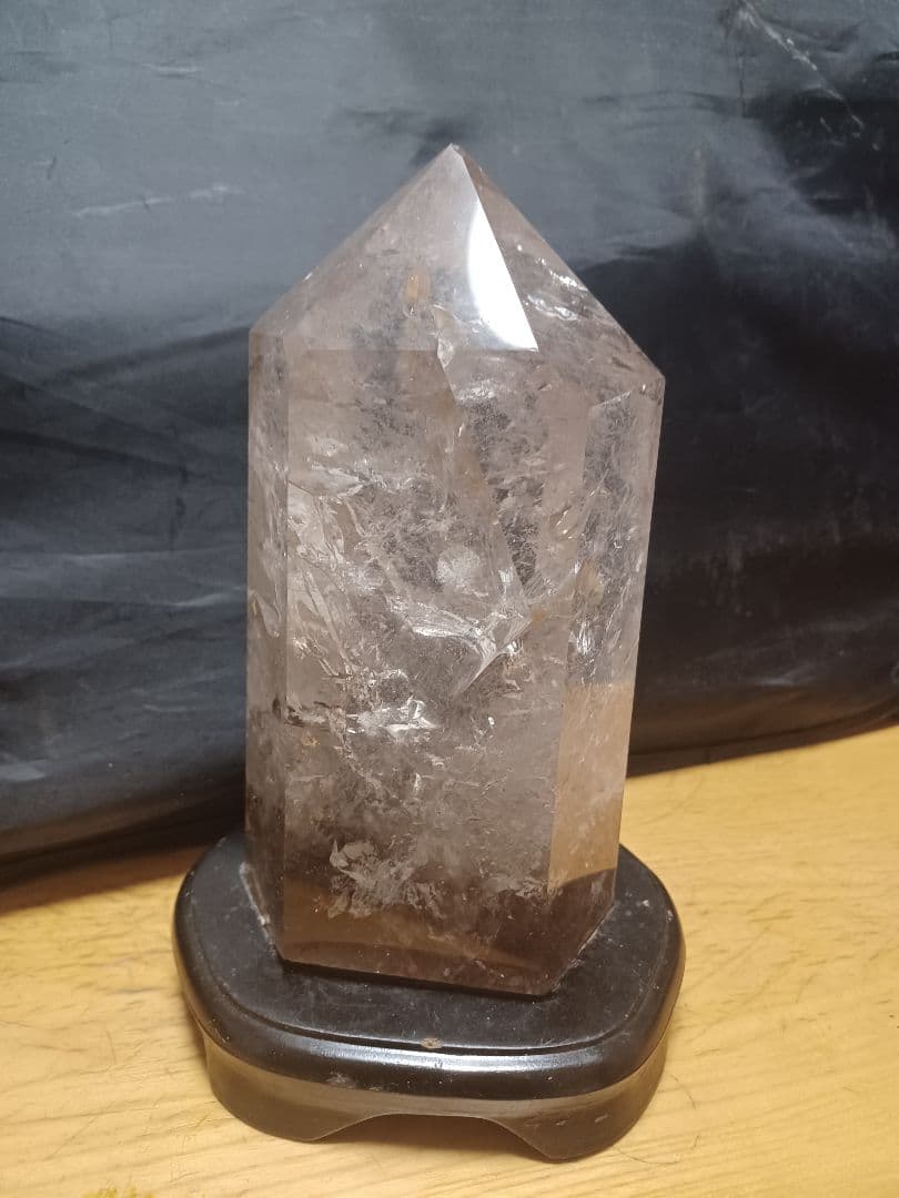 超希少　重量　3.9㎏　大型スモーキークォーツ ポイント型クリスタル