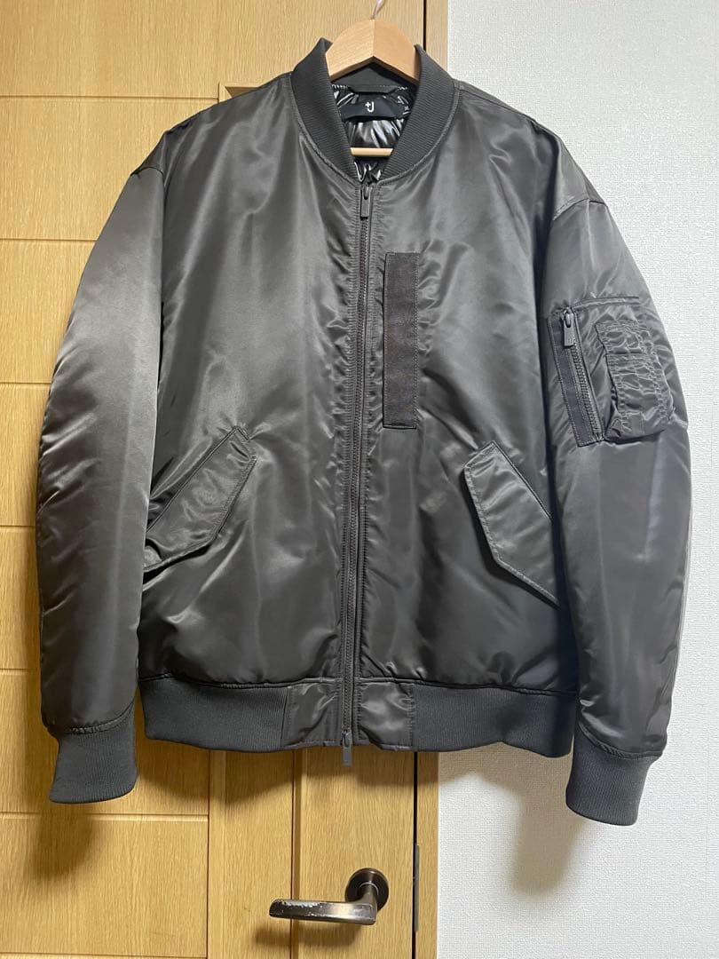 ケ*ン様 UNIQLO +J ハイブリッドダウン　オーバーサイズMA-1 グレー