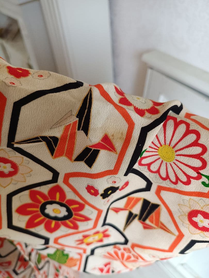 アンティーク亀甲模様の着物に作り帯☆若干シミあり☆５歳から７歳