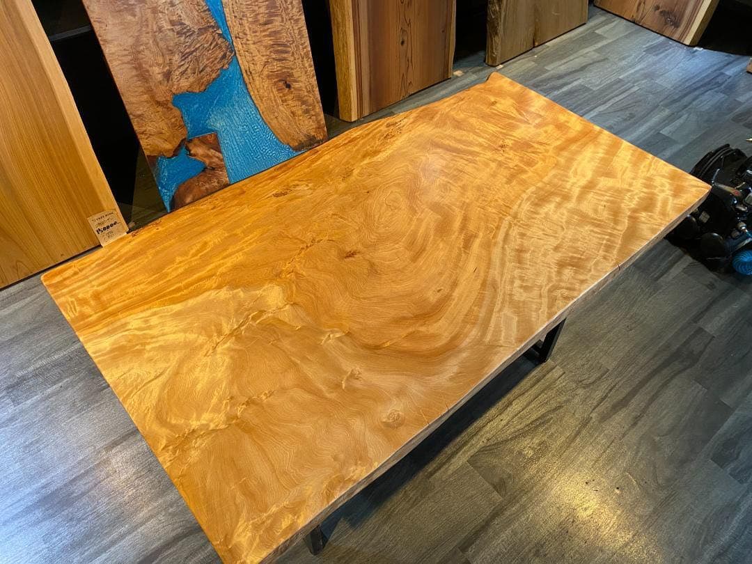 「セール品」栃　一枚板　ダイニングテーブル 40万→27万
