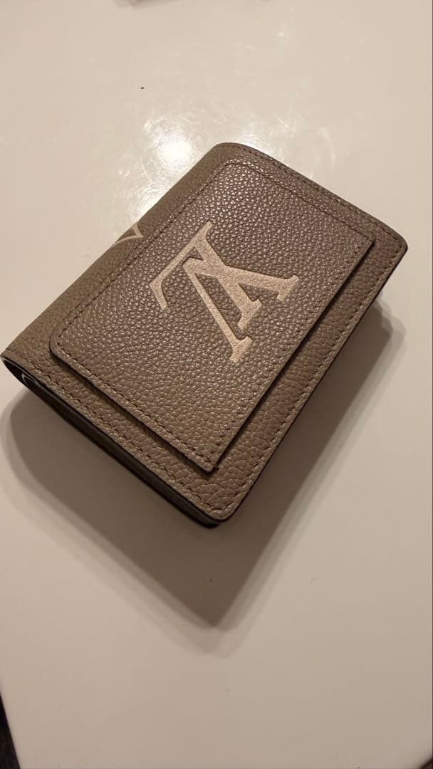 【美品】ルイ・ヴィトン 二つ折り財布 ポルトフォイユ・クレア　M82370