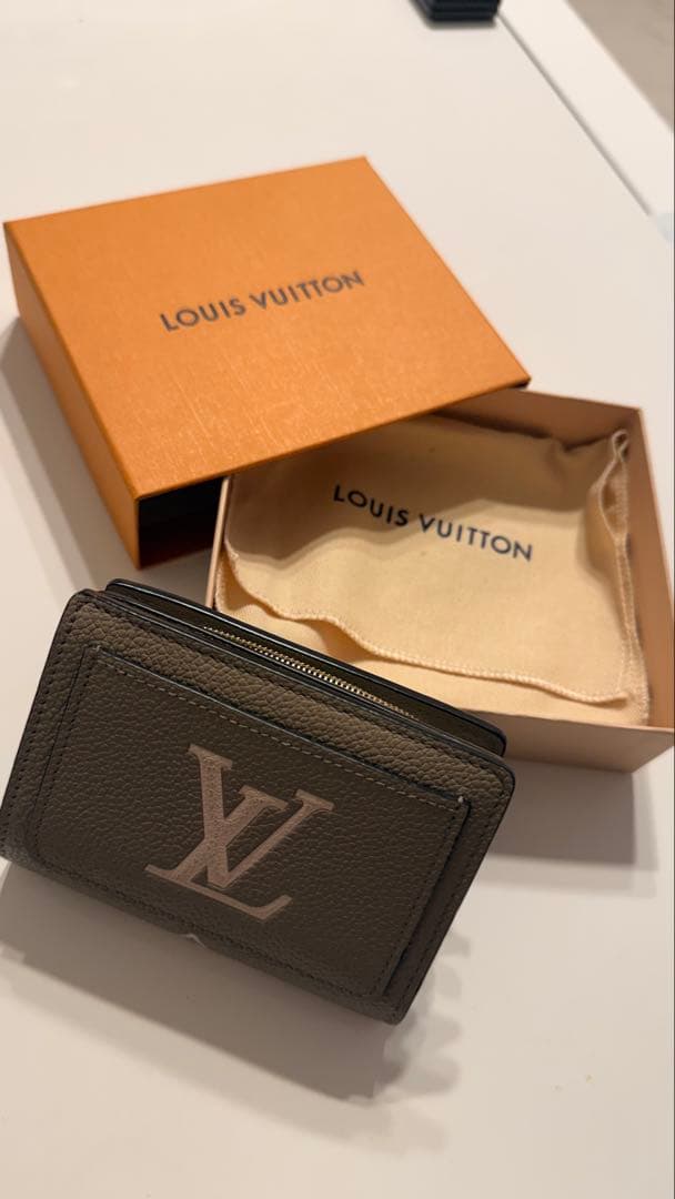 【美品】ルイ・ヴィトン 二つ折り財布 ポルトフォイユ・クレア　M82370