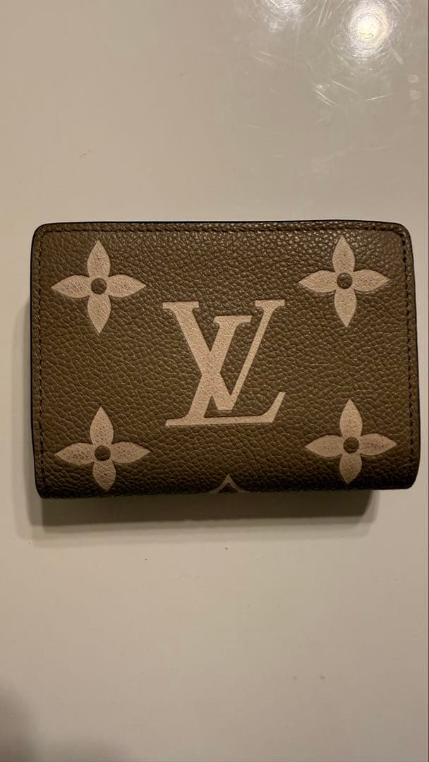【美品】ルイ・ヴィトン 二つ折り財布 ポルトフォイユ・クレア　M82370