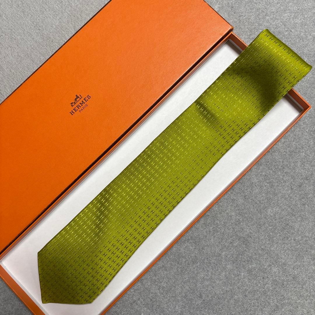 エルメス　ネクタイ 黄緑 H柄H織ファソネ 美品
