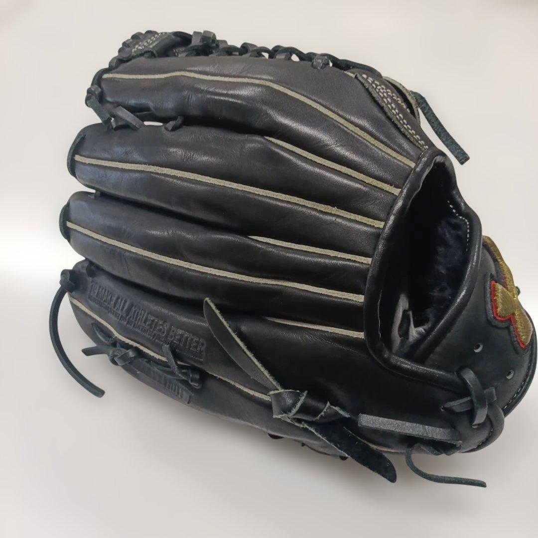 美品 UNDER ARMOUR グローブ 一般 軟式