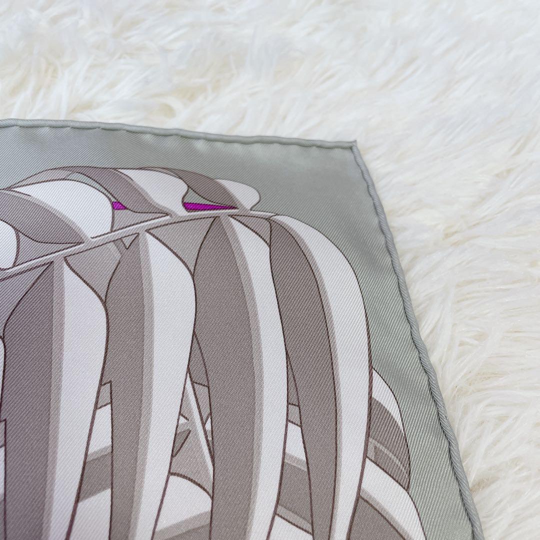 極美品　エルメス　カレ90 フラミンゴパーティー　スカーフ　シルク100%