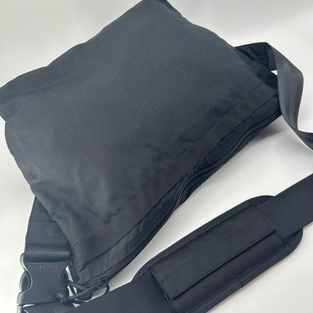 美品✨廃盤 ブリーフィング USA製 メッセンジャーバッグ ショルダーバッグ