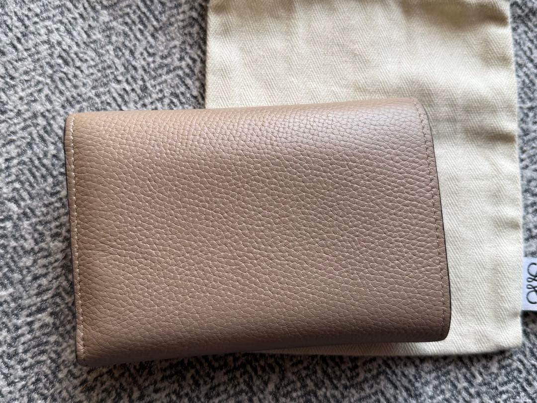 LOEWEアナグラム バーティカル ウォレット スモール