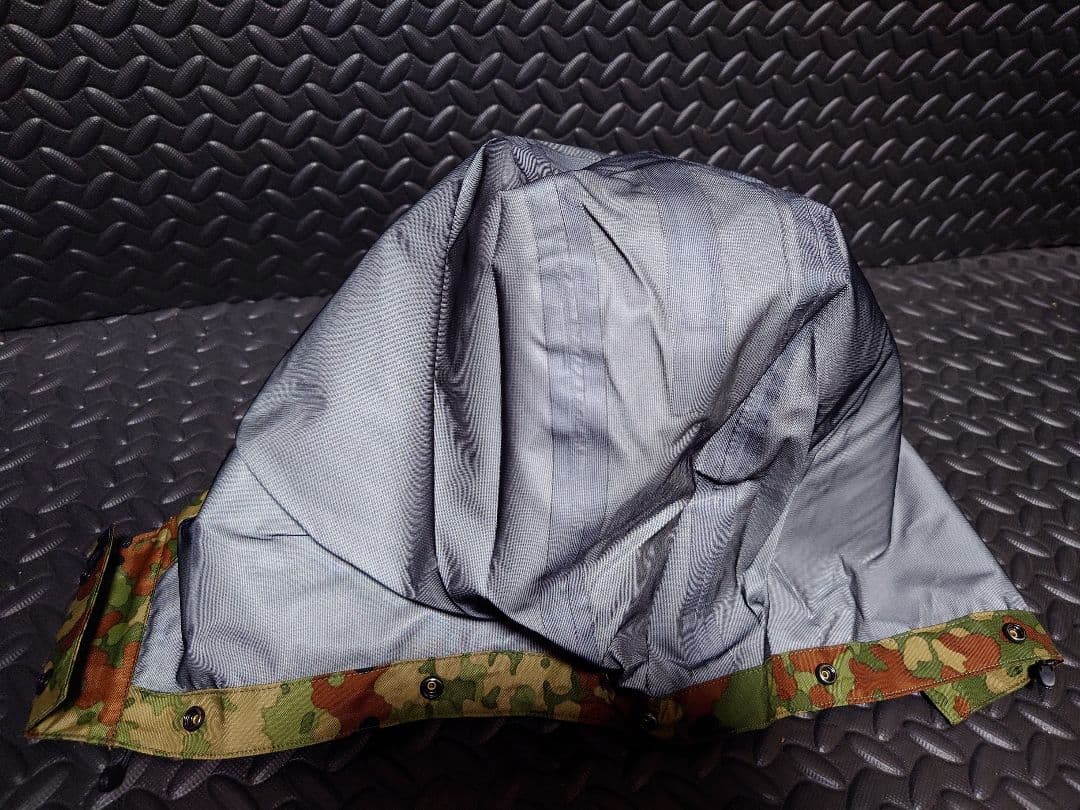 【未使用品】FÜRST GORE-TEX自衛隊迷彩 レインウェア Lサイズ