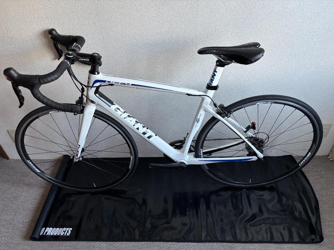 GIANT DEFY COMPOSITE3　2013　105に変更　札幌