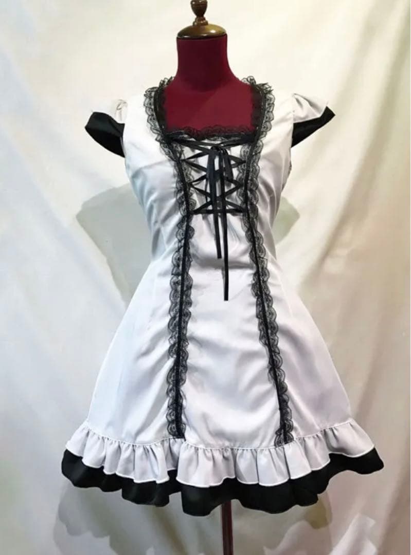 ♡MARBLE　フリル袖編み上げワンピース：白×黒レース♡